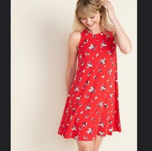 🌸2/$20 Old Navy Jersey swing dress in red floral print